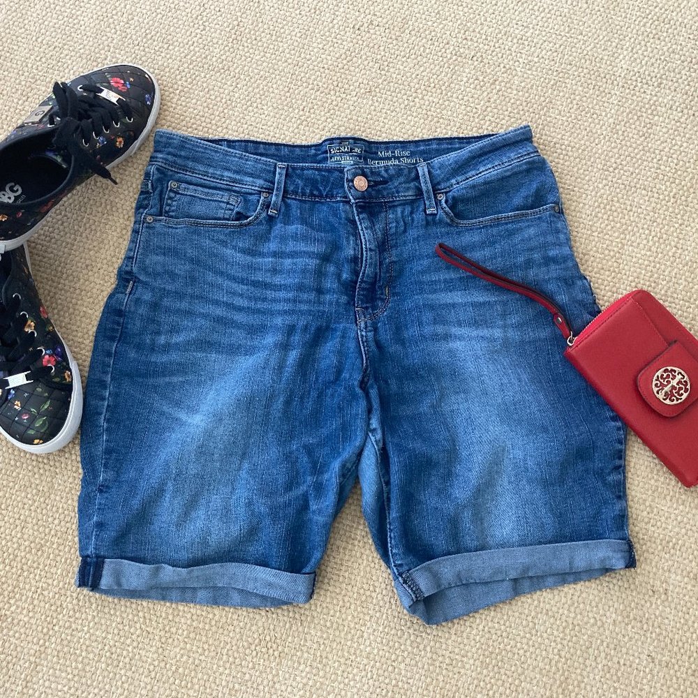Levi's  Strauss Signature  Cuffed Whiskering  Mid Rise Jean  Bermuda Shorts 14